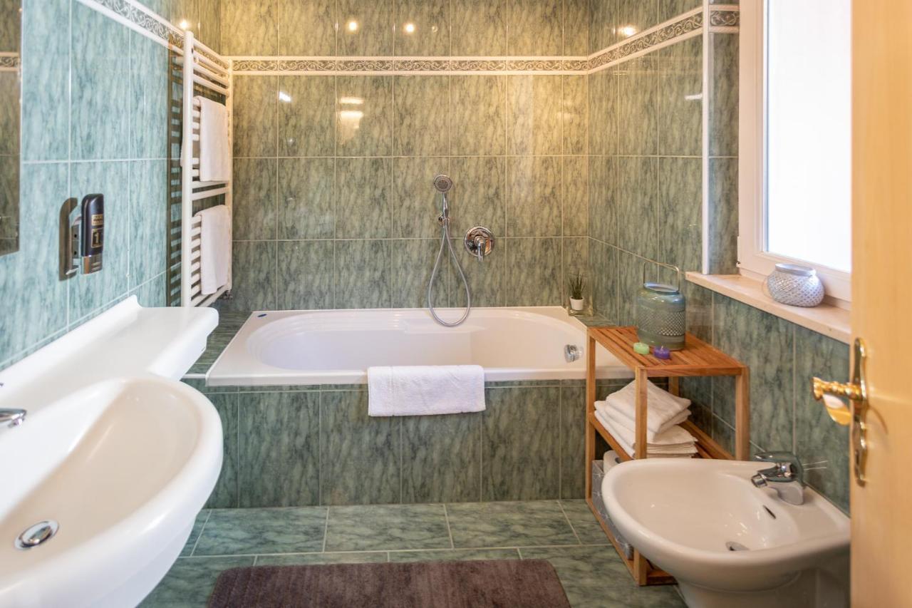 Appartement Sophie เบรสซาโนเน ภายนอก รูปภาพ